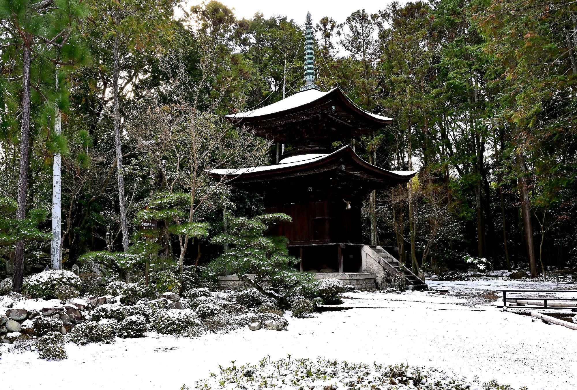 令和6年度泉佐野フォトコンテスト市長賞「雪景色の多宝塔」松江恒雄