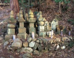 香積寺跡石造物