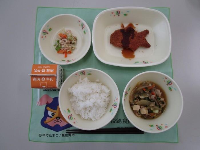 牛乳 具だくさん丼 フィッシュカツ ささみの梅和え