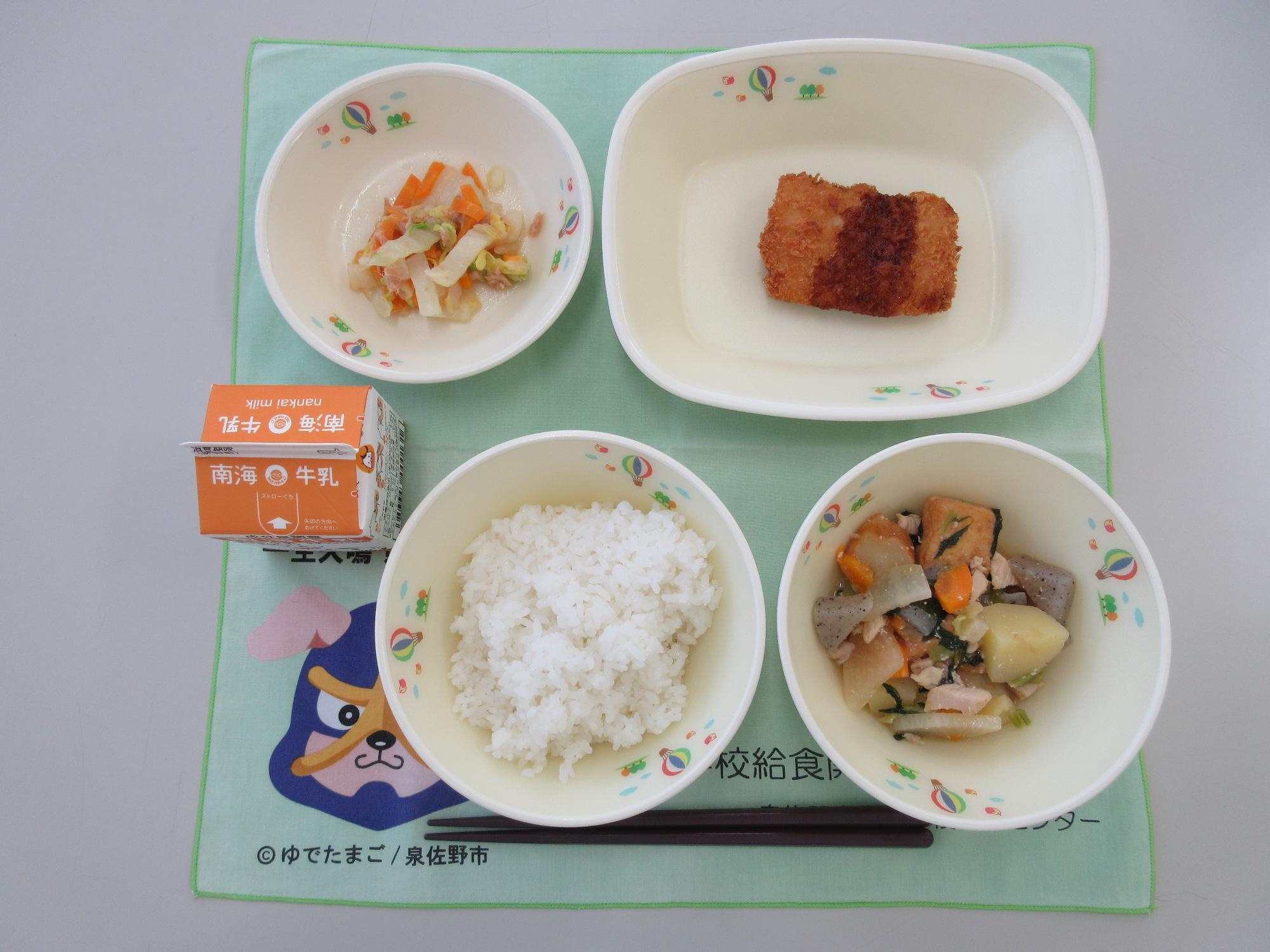 牛乳 ごはん 厚揚げのみそ煮 白身魚フライ 白菜のおひたし