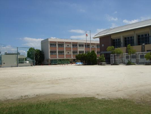 日新小学校画像2