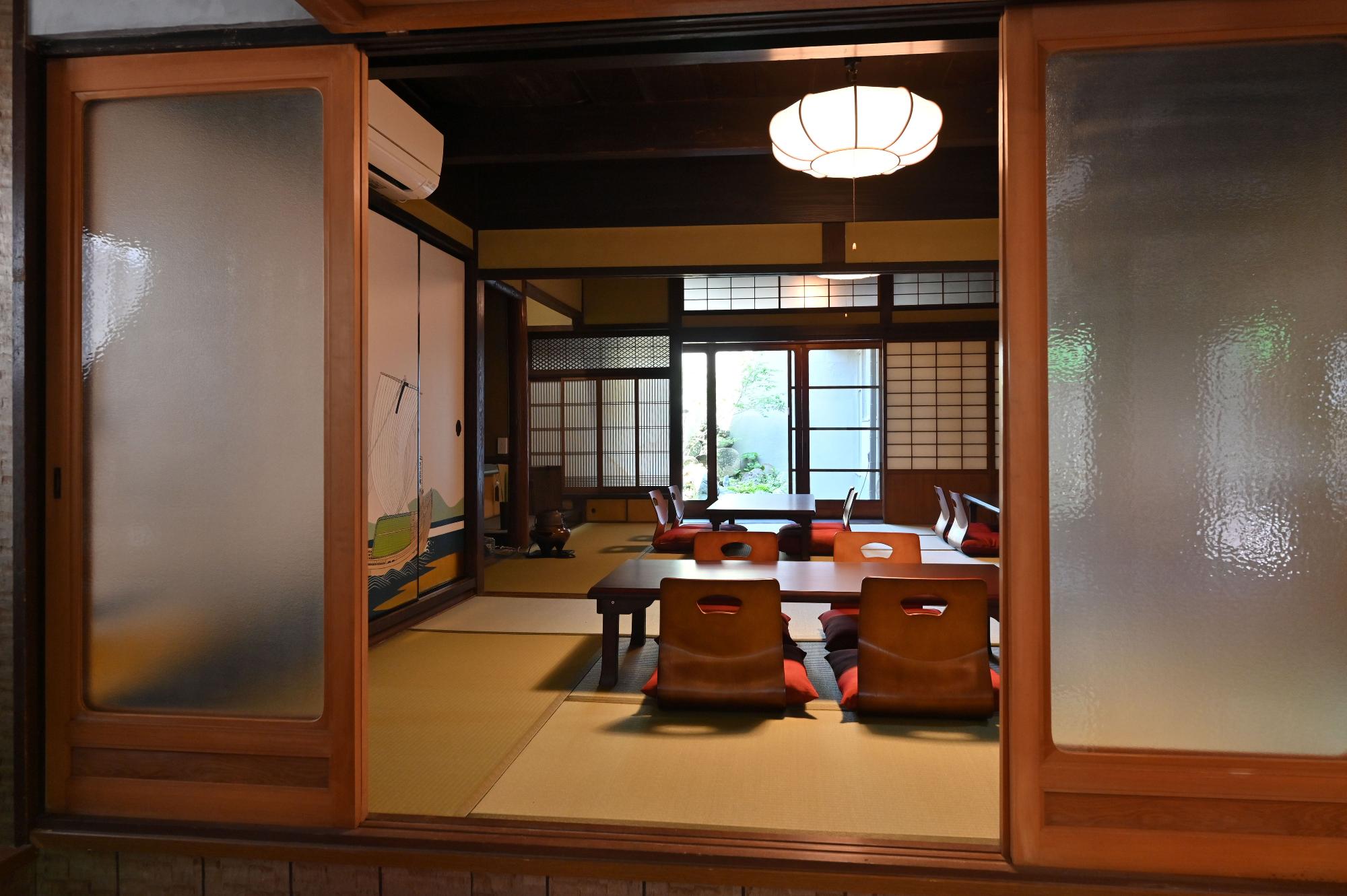 さのまち庵の和室の遠景写真