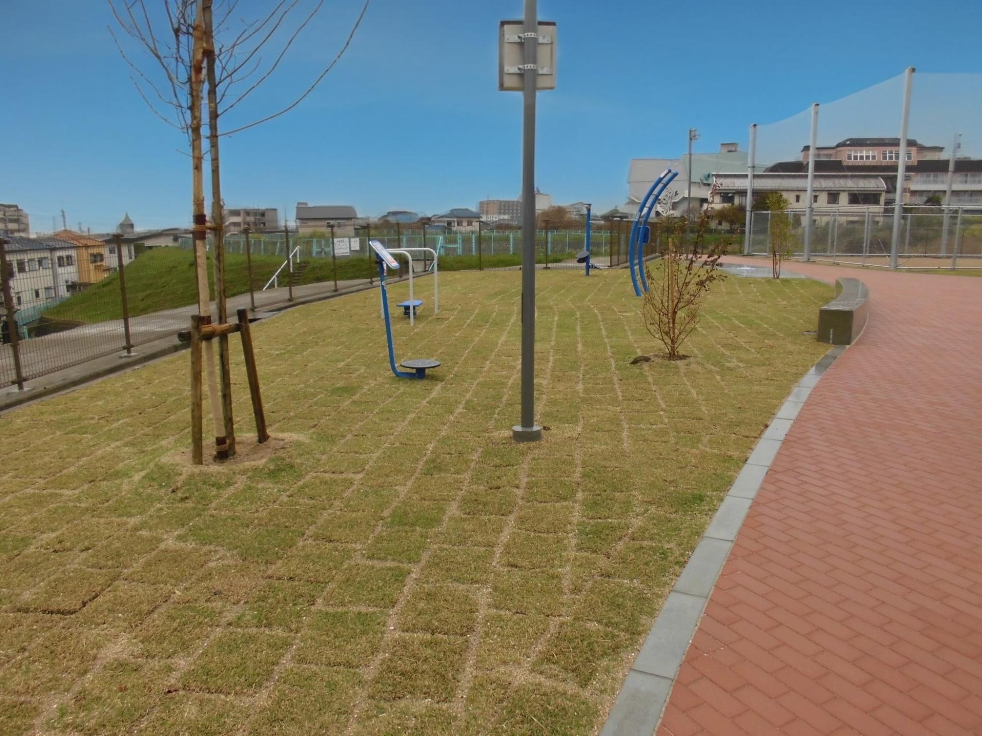 健康遊具エリア写真