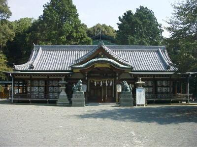 日根神社拝殿