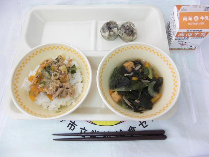 牛乳・焼肉丼・ひじきしゅうまい・わかめスープ