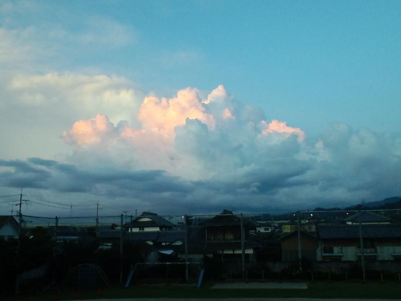 ピンク雲