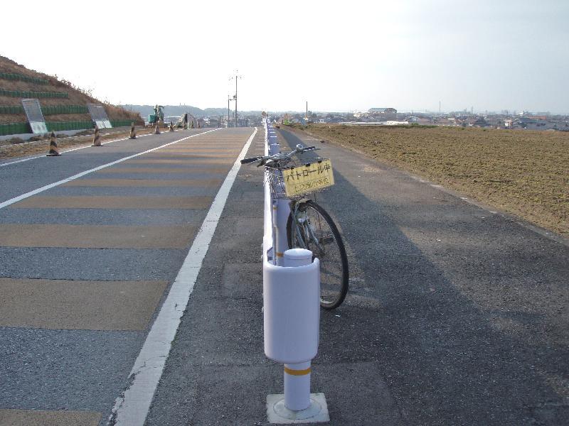 泉佐野丘陵緑地の横の道