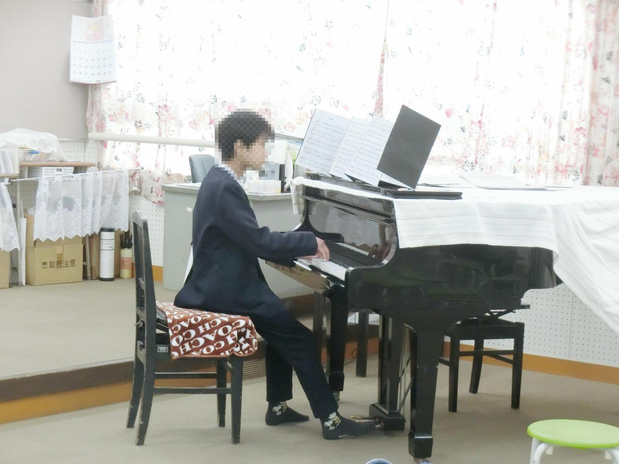 ピアノ
