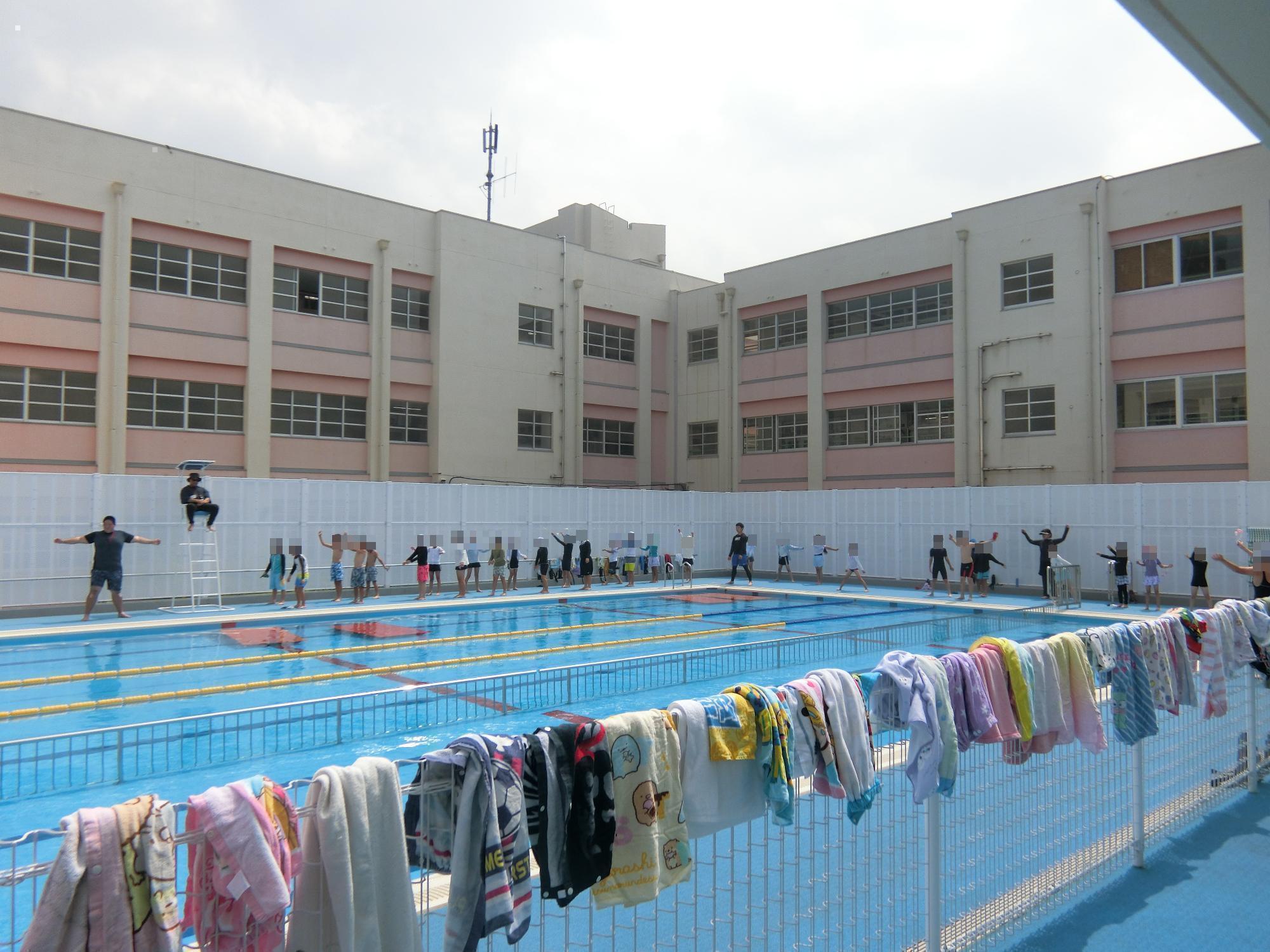 学校水泳