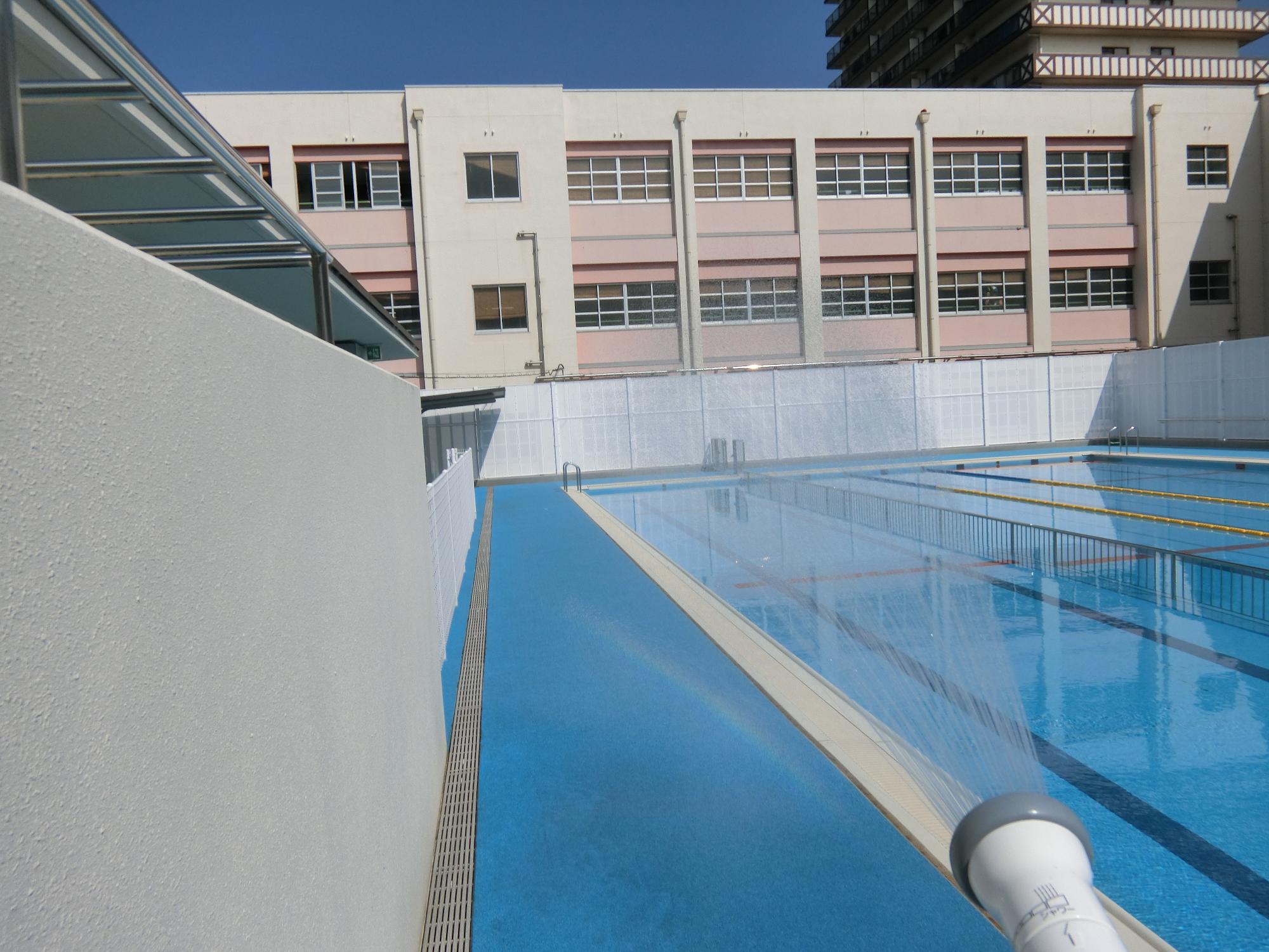 学校水泳