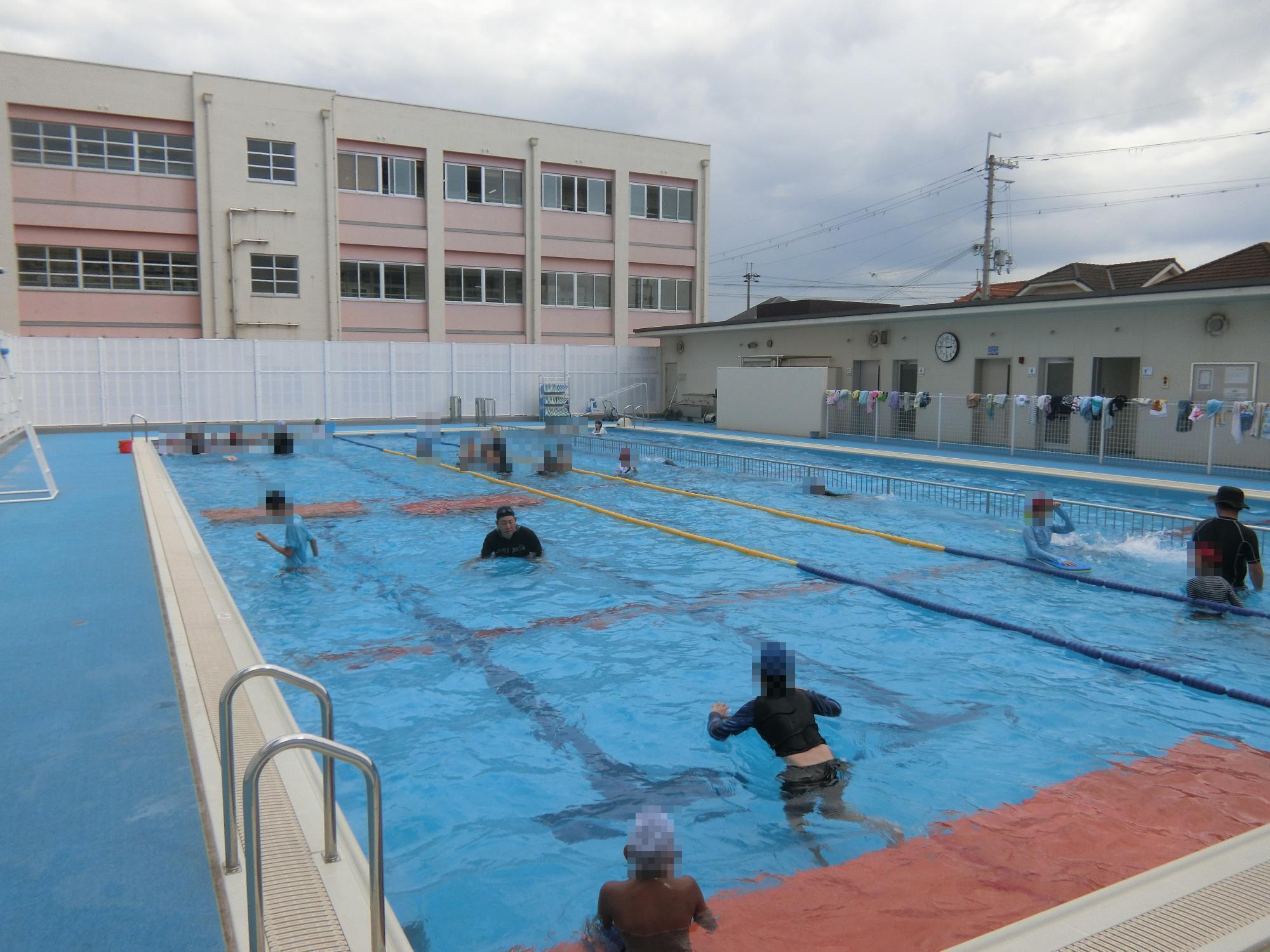 学校水泳