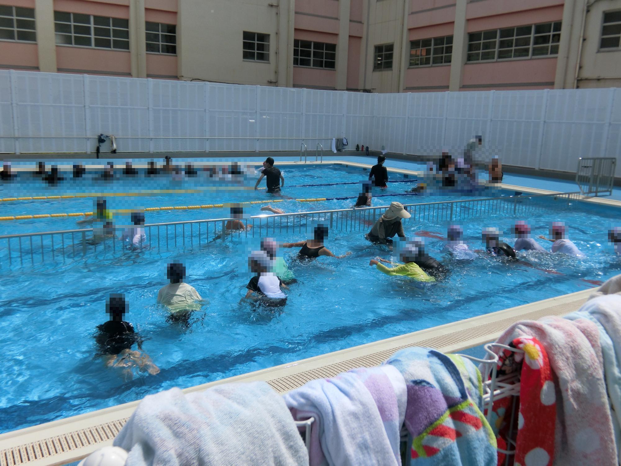 学校水泳
