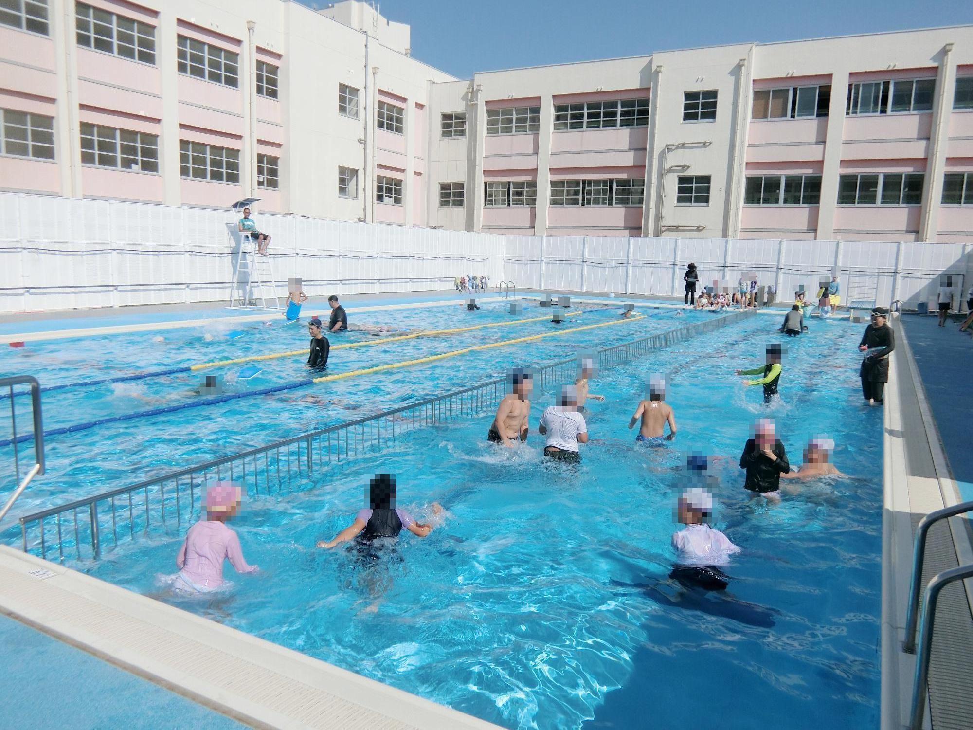 学校水泳