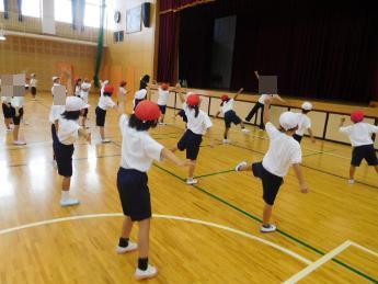 運動会の練習 低学年1