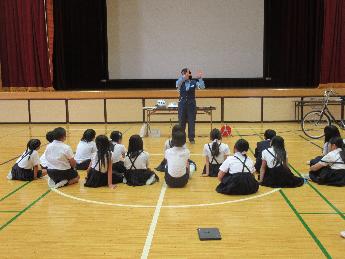 052502