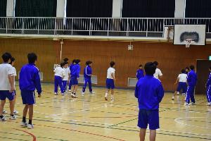１