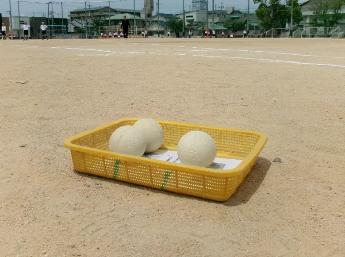 ソフトボール投げ